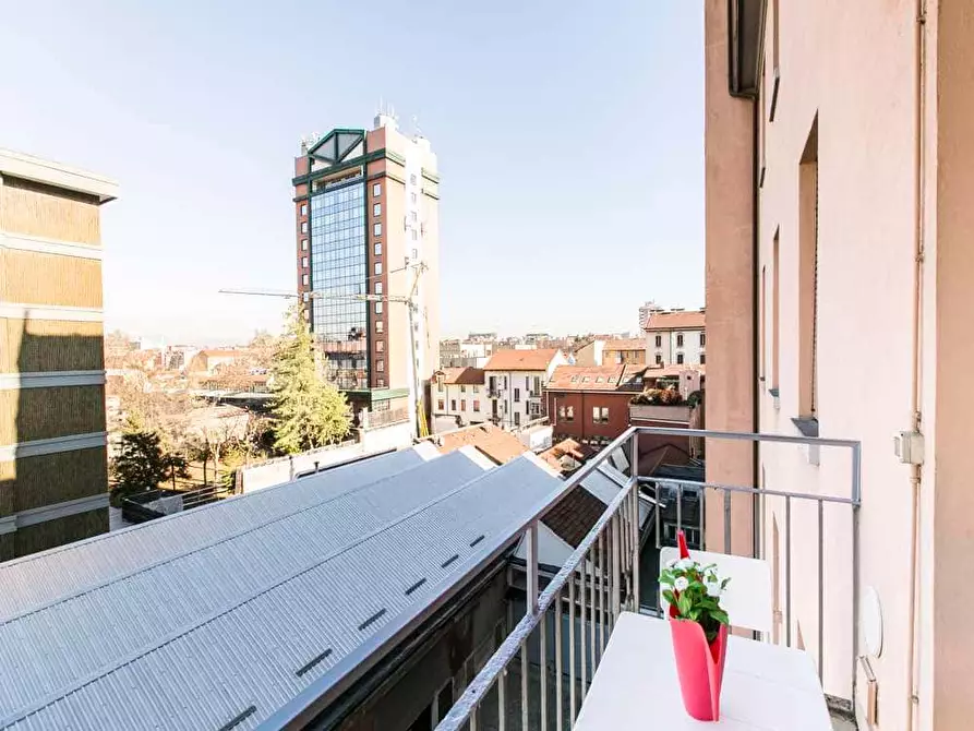 Immagine 32 di Camera in affitto  in Viale Edoardo Jenner64 a Milano