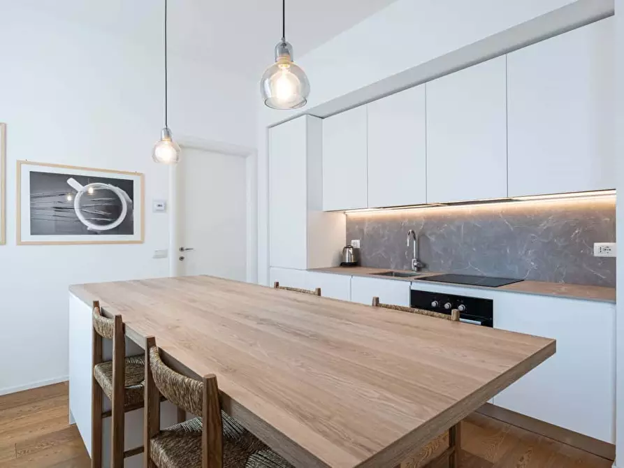 Immagine 20 di Appartamento in affitto  in Via Caccialepori41 a Milano