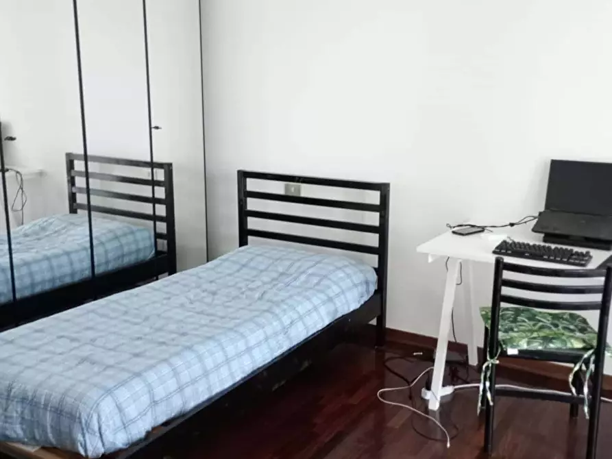 Immagine 4 di Camera in affitto  in Via Francesco Gonin69 a Milano