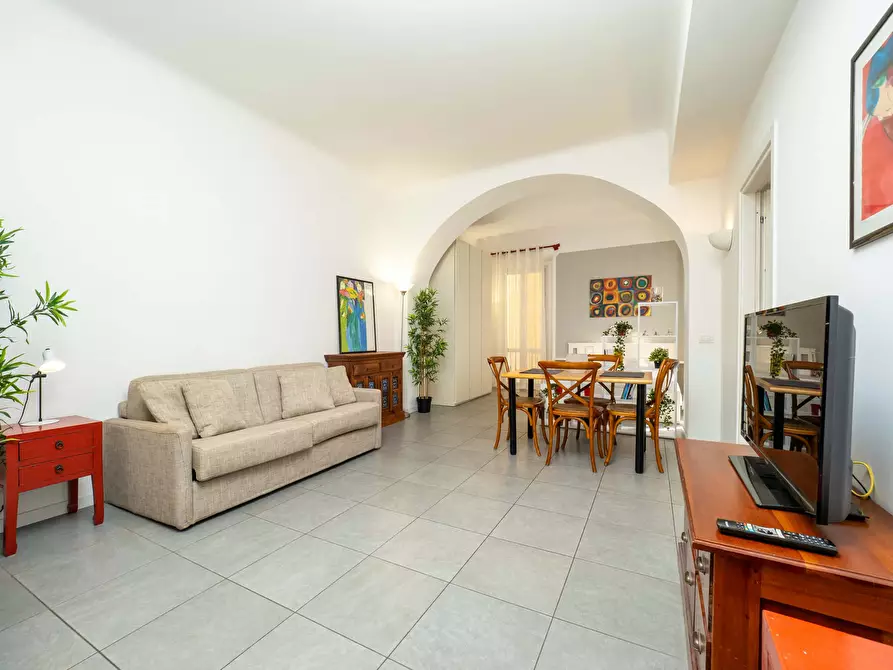 Immagine 11 di Appartamento in affitto  in Via Vigevano a Milano