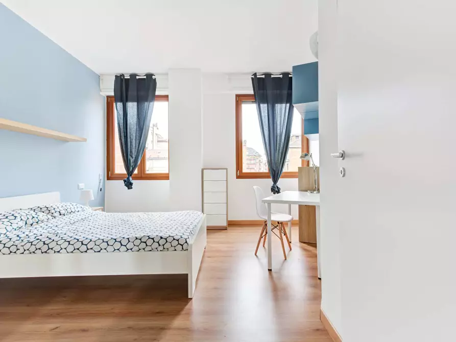 Immagine 2 di Camera in affitto  in Via Stromboli1 a Milano