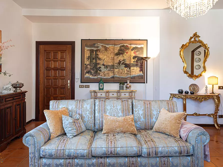 Immagine 1 di Appartamento in affitto  in Viale Lazzaro Papi117 a Lucca