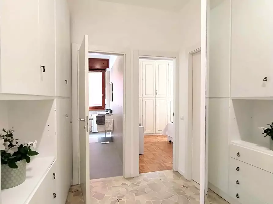 Immagine 7 di Appartamento in affitto  in Via Tavazzano a Milano