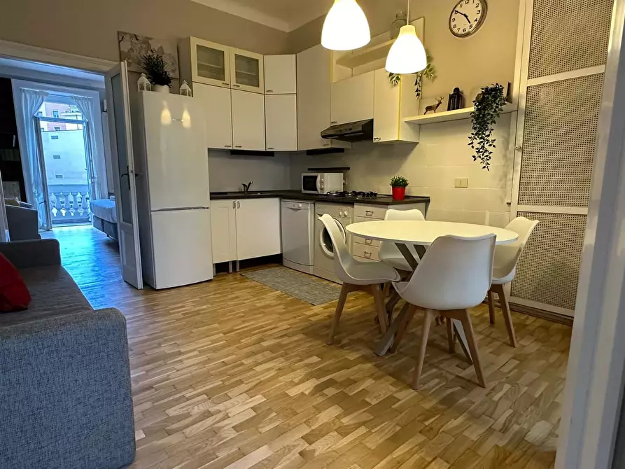 Immagine 6 di Appartamento in affitto  in Via Donatello32 a Milano