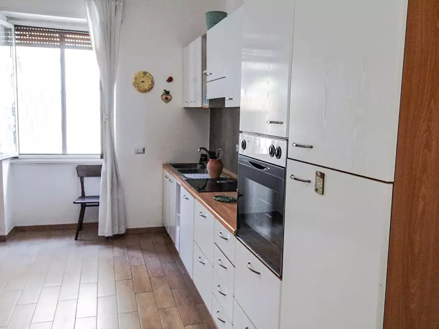 Immagine 30 di Appartamento in affitto  in Via dei Gozzadini31 a Roma