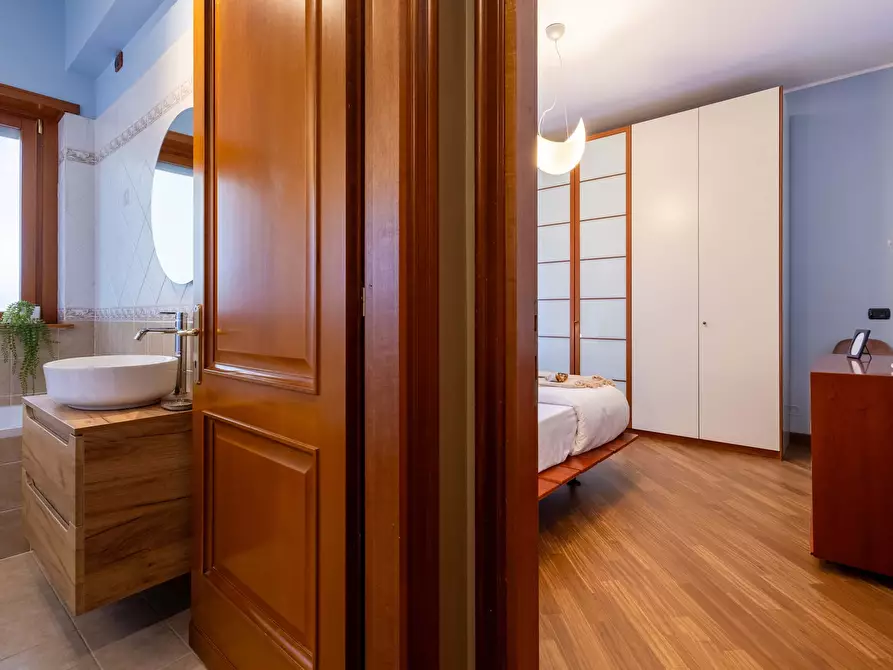Immagine 56 di Appartamento in affitto  in Via Pietro de Francisci13 a Roma