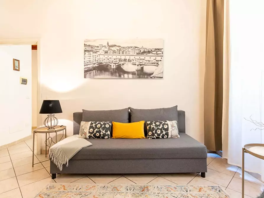 Immagine 6 di Appartamento in affitto  in Via del Porcellana3 a Firenze