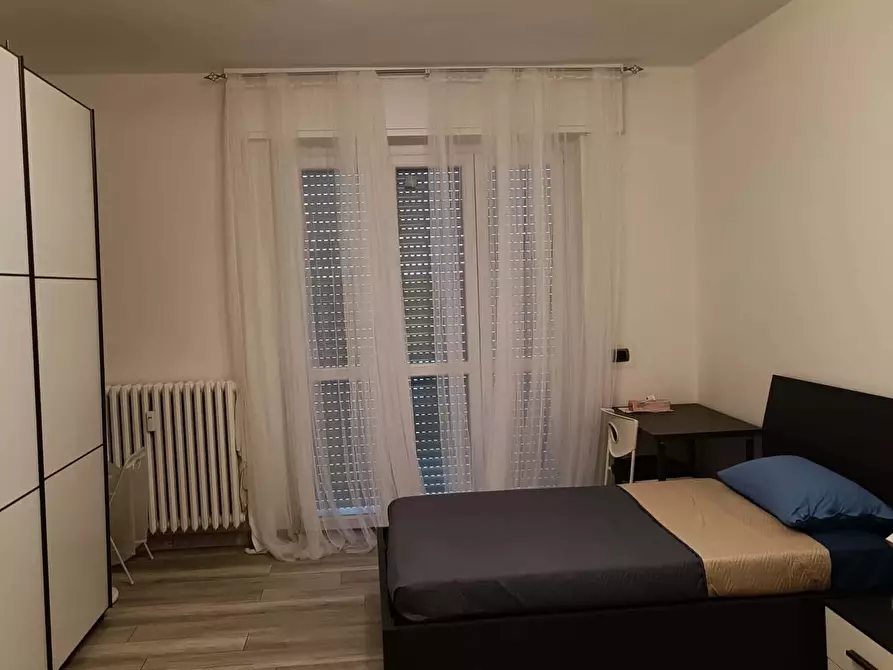 Immagine 1 di Camera in affitto  in Via Concilio Vaticano II10 a Milano