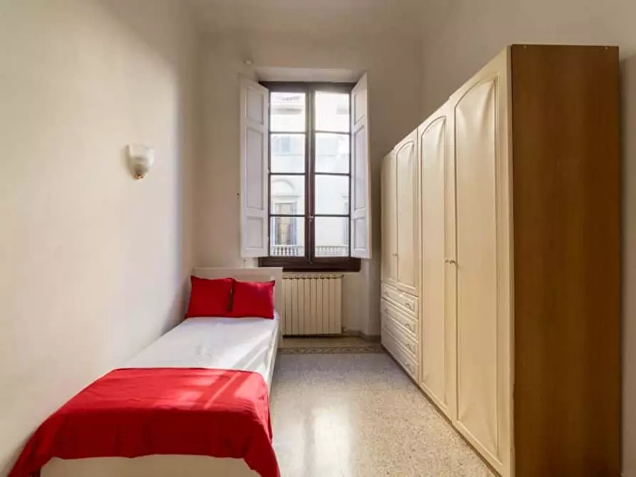 Immagine 4 di Camera in affitto  in Borgo Ognissanti21 a Firenze