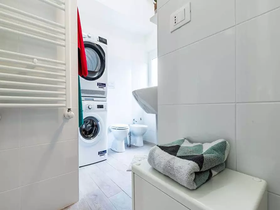 Immagine 21 di Camera in affitto  in Via Natale Battaglia27 a Milano