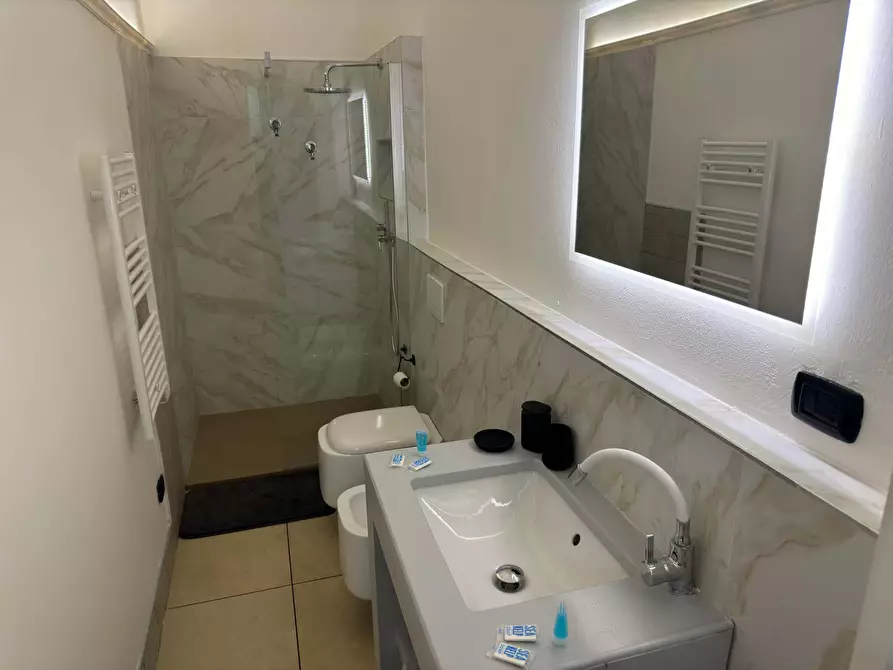 Immagine 25 di Appartamento in affitto  in Via Giuseppe Brambilla9 a Como