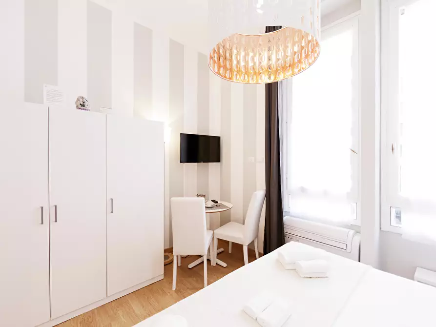 Immagine 2 di Appartamento in affitto  in Via Napo Torriani22 a Milano