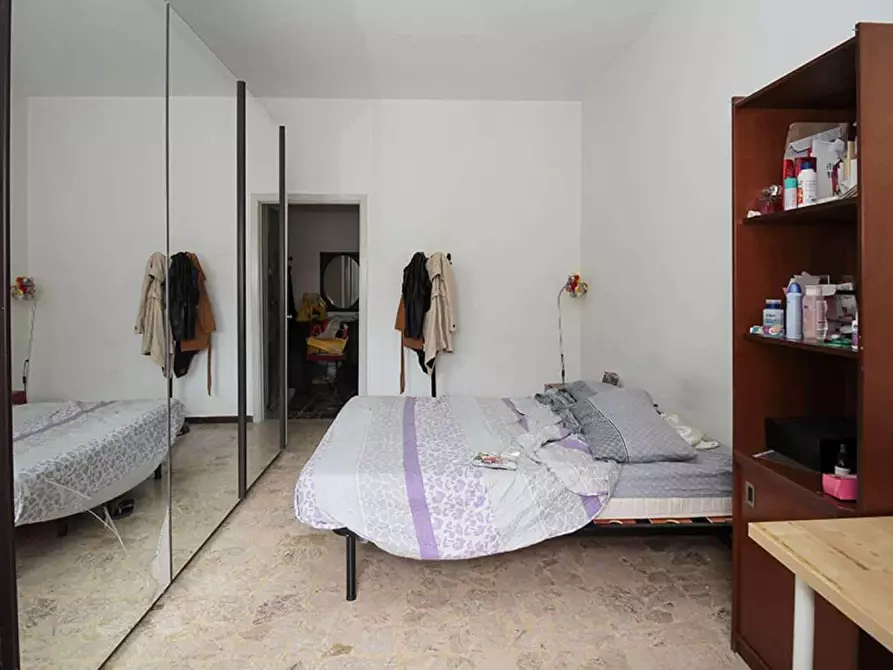 Immagine 34 di Camera in affitto  in Via Innocenzo Isimbardi a Milano