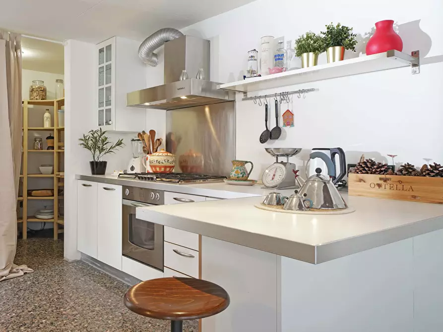 Immagine 11 di Appartamento in affitto  in Via Castelletto4 a Peschiera Del Garda