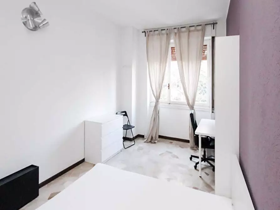 Immagine 1 di Camera in affitto  in Via Raffaello Bertieri1 a Milano