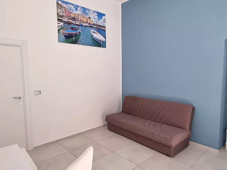 Immagine 15 di Camera in affitto  in Via dei Tribunali268 a Napoli
