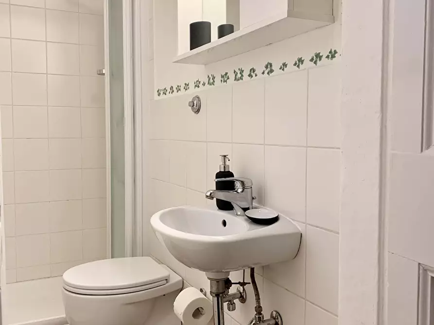 Immagine 9 di Camera in affitto  in Via Sant'Antonino13 a Firenze