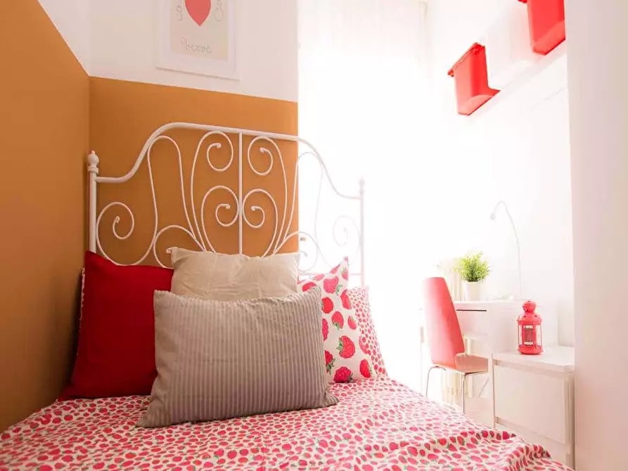 Immagine 8 di Camera in affitto  in Corso Sempione82 a Milano