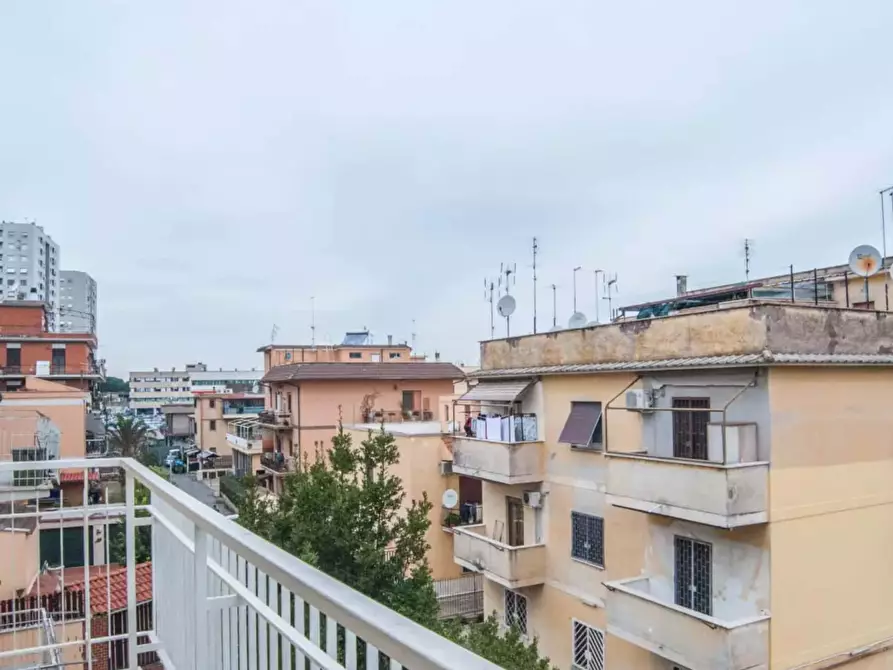 Immagine 6 di Camera in affitto  in Via Giovanni Battista Bastianelli81 a Roma