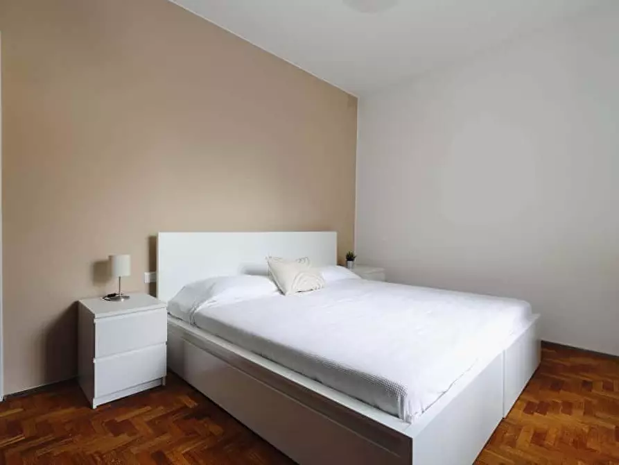 Immagine 3 di Camera in affitto  in Via Maniago2 a Milano