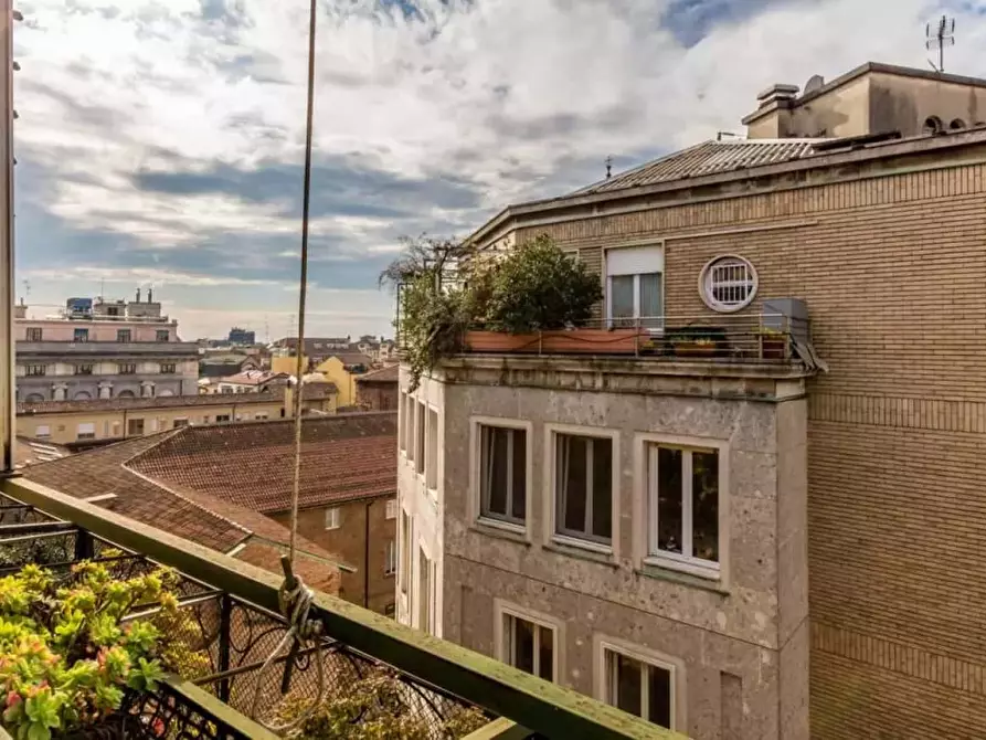 Immagine 9 di Appartamento in affitto  in Galleria Unione a Milano