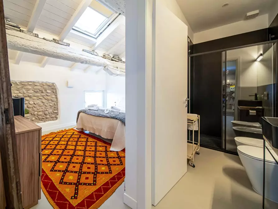 Immagine 2 di Camera in affitto  in Strada della Genovesa44 a Verona