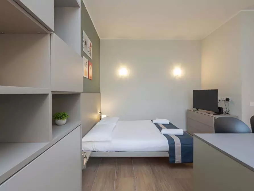 Immagine 5 di Appartamento in affitto  in Via Alfonso Capecelatro81 a Milano