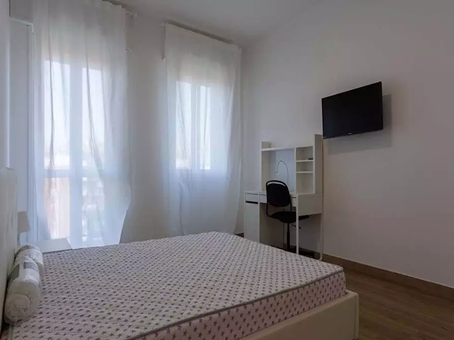 Immagine 6 di Camera in affitto  in Viale San Gimignano4 a Milano