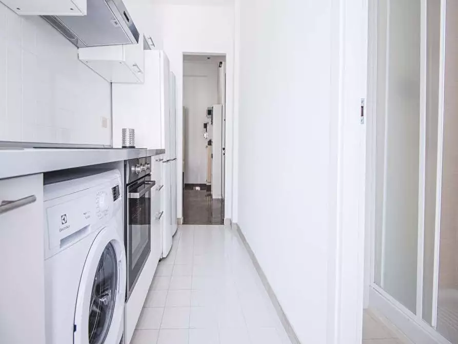 Immagine 14 di Camera in affitto  in Via Achille Zezon10 a Milano