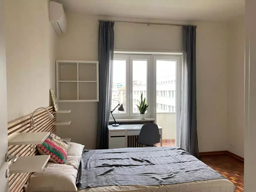 Immagine 2 di Camera in affitto  in Via Tiziano Vecellio46 a Torino