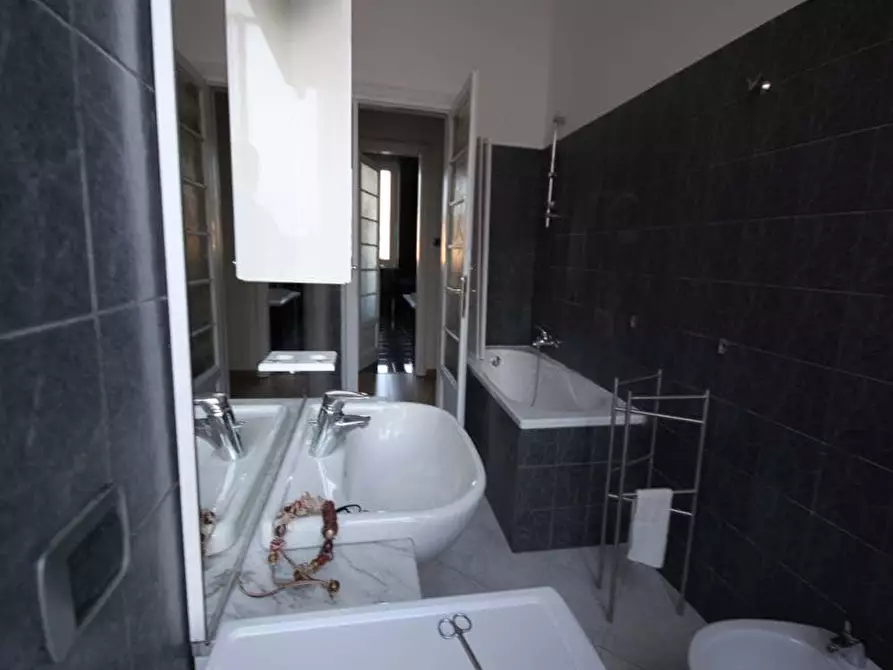 Immagine 15 di Camera in affitto  in Via Bernina41 a Milano