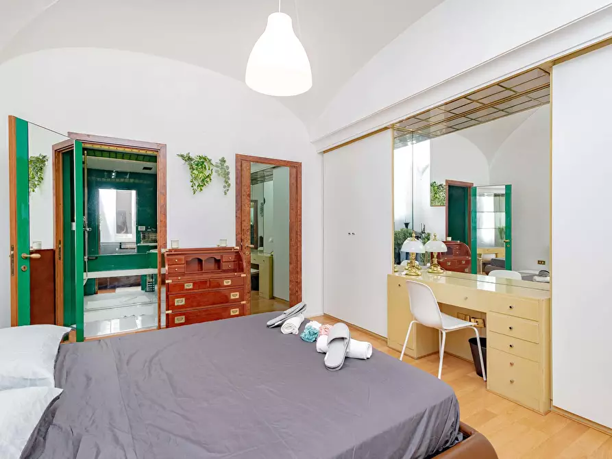 Immagine 2 di Camera in affitto  in Via Cesare Battisti13 a Milano