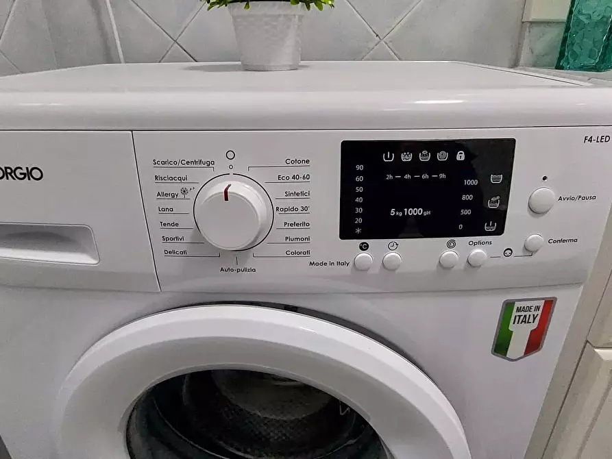 Immagine 22 di Appartamento in affitto  in Via Pescaglia6 a Roma
