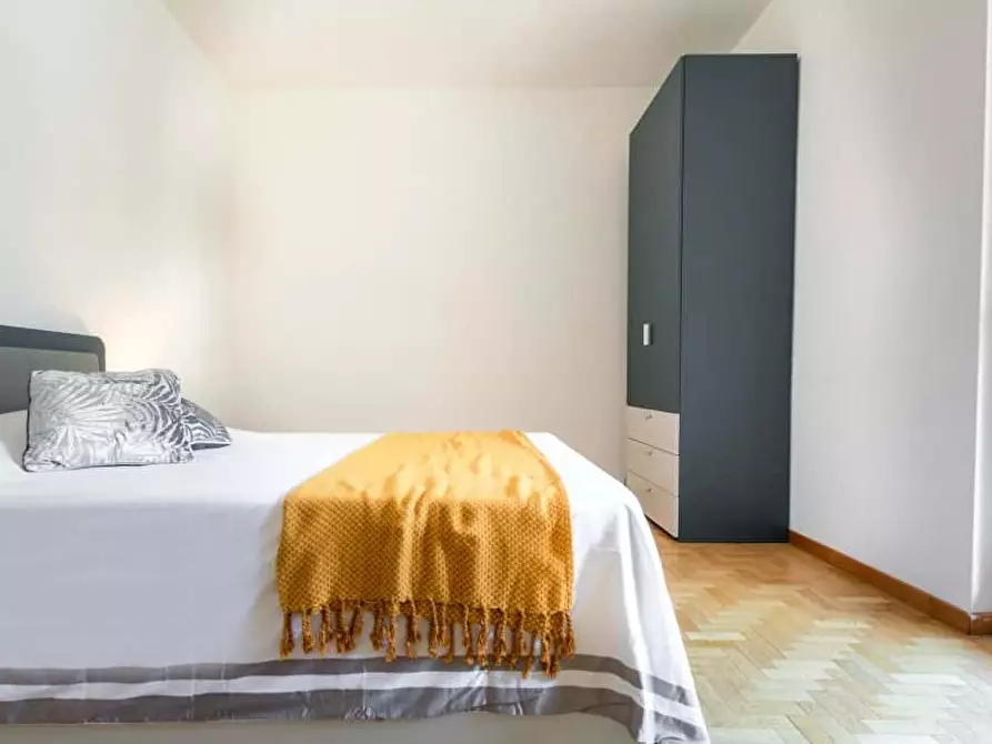 Immagine 9 di Camera in affitto  in Via Maniago2 a Milano