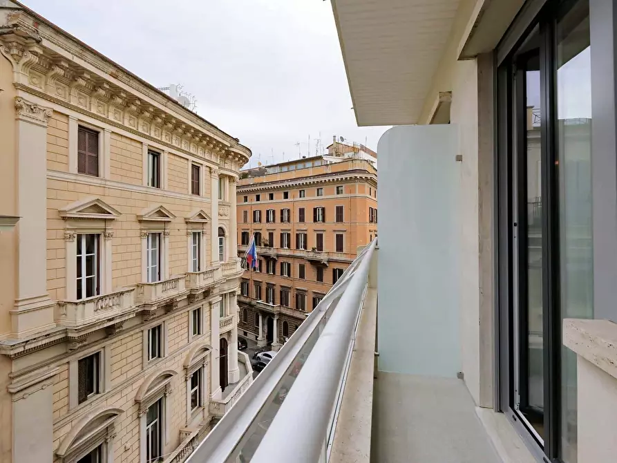 Immagine 6 di Appartamento in affitto  in Via Flavia93 a Roma