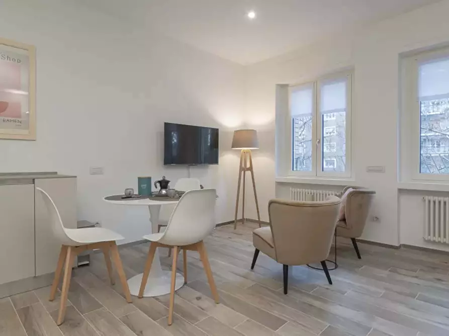 Immagine 5 di Appartamento in affitto  in Viale Campania23 a Milano