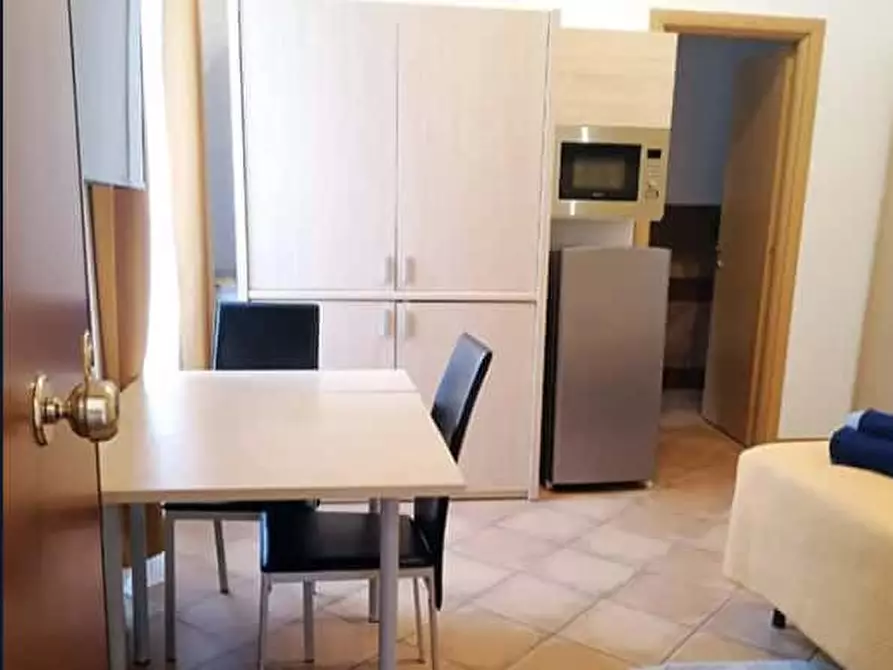 Immagine 5 di Appartamento in affitto  in Via Raffaele Cadorna13 a Roma