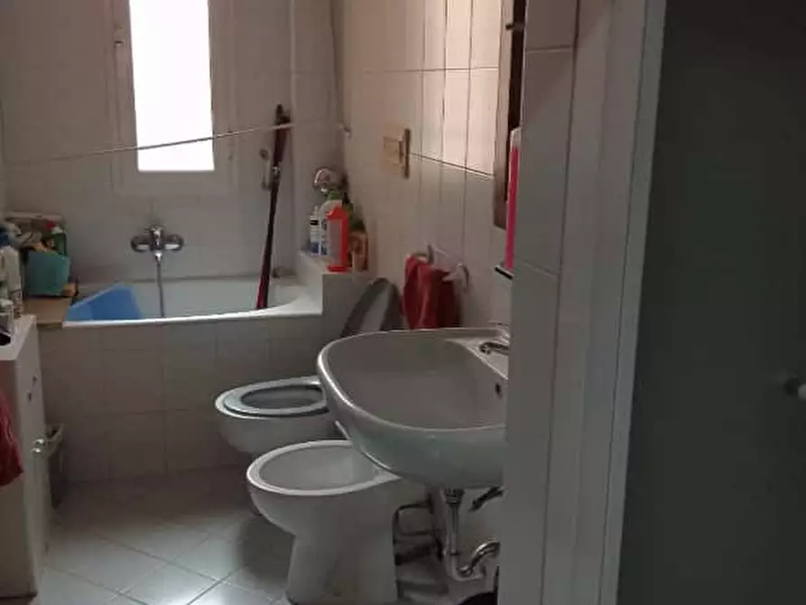 Immagine 2 di Camera in affitto  in Via Natale Battaglia a Milano