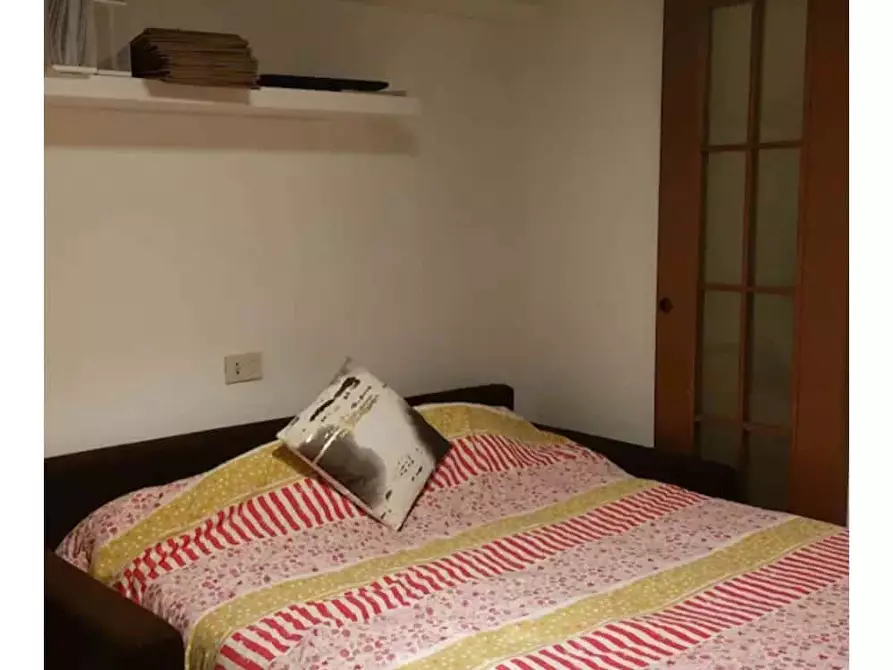 Immagine 2 di Camera in affitto  in Via Caccialepori7 a Milano