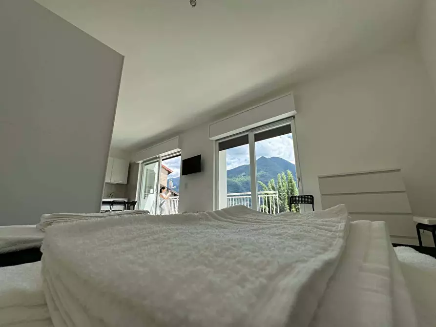 Immagine 10 di Appartamento in affitto  in Via Croce2 a Argegno