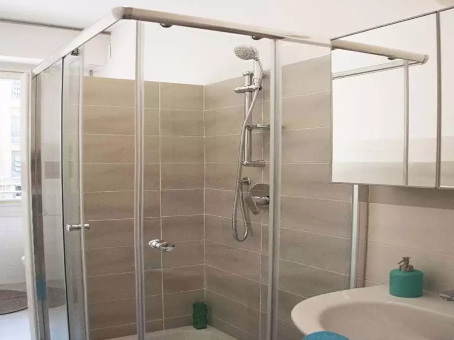 Immagine 18 di Camera in affitto  in Viale Tunisia13 a Milano