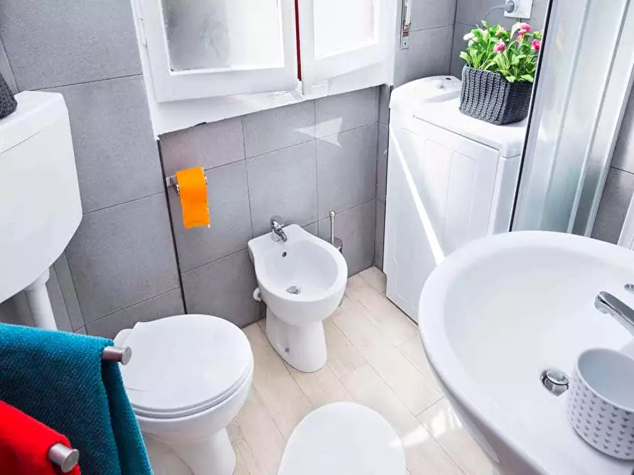 Immagine 17 di Camera in affitto  in Via Salvatore Barzilai14 a Milano