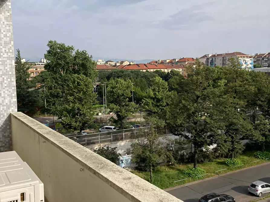 Immagine 8 di Camera in affitto  in Via Tiziano Vecellio46 a Torino