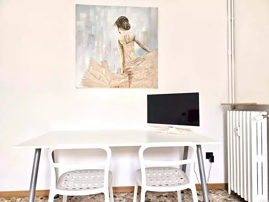 Immagine 33 di Appartamento in affitto  in Via Vitruvio37 a Milano