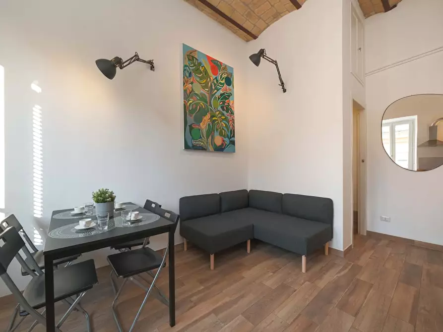 Immagine 17 di Appartamento in affitto  in Via del Commercio12 a Roma