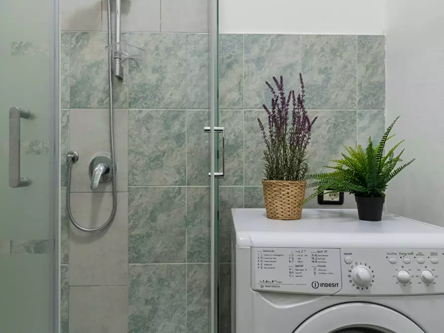 Immagine 26 di Camera in affitto  in Via Elba a Torino