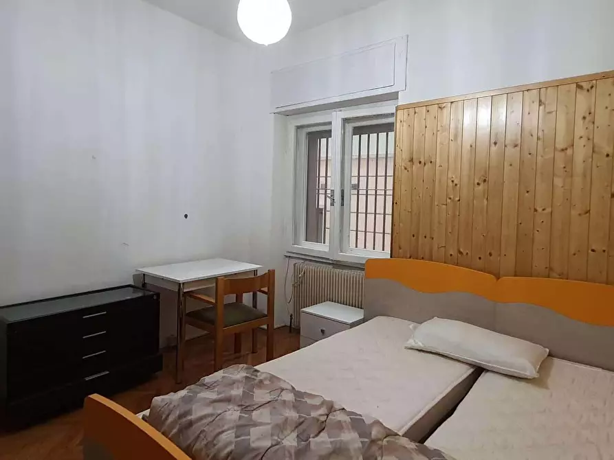 Immagine 2 di Camera in affitto  in Via San Giovanni a Trento