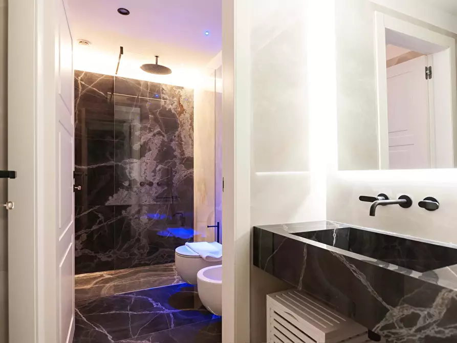 Immagine 18 di Appartamento in affitto  in Via Medici5 a Milano