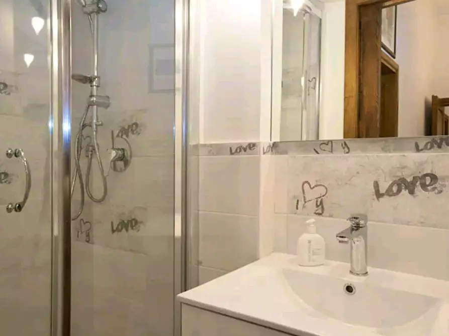 Immagine 16 di Appartamento in affitto  in Via Faenza a Firenze