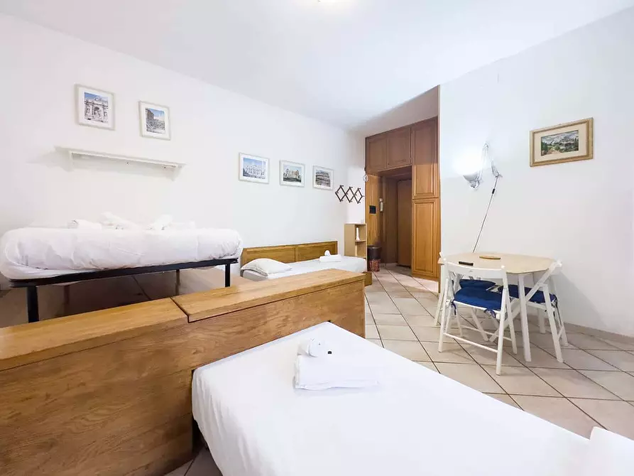 Immagine 10 di Appartamento in affitto  in Via Modica2 a Roma